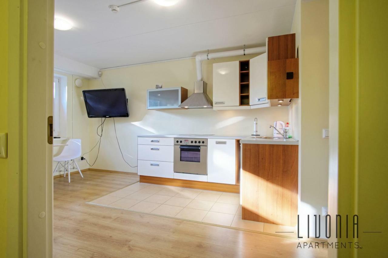 Sunny Studio With Parking, Self-Check-In & Wi-Fi タリン エクステリア 写真