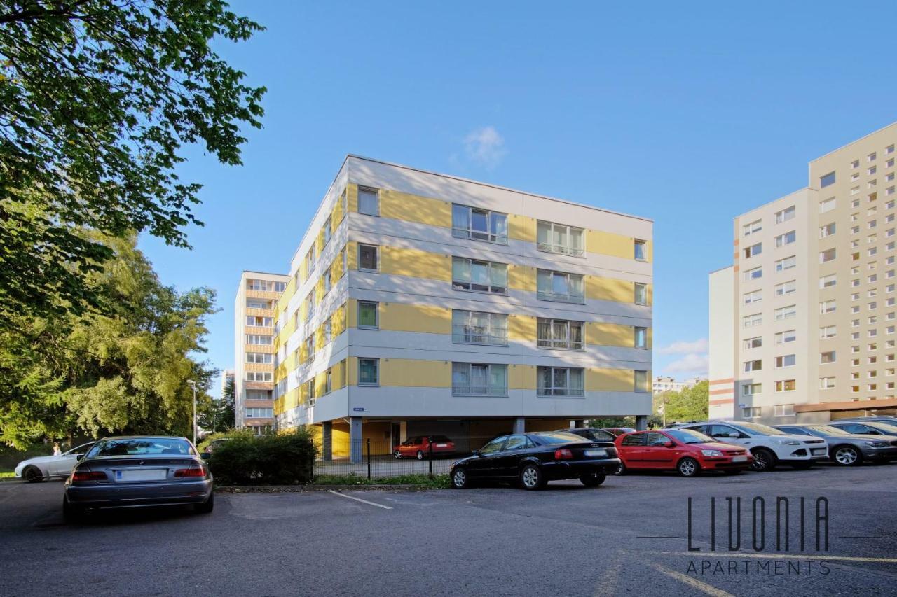 Sunny Studio With Parking, Self-Check-In & Wi-Fi タリン エクステリア 写真